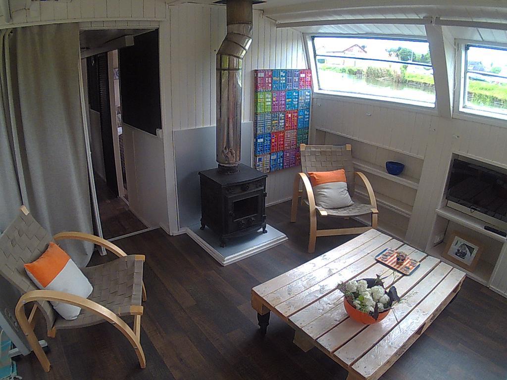Hotel Péniche Nidd Dannemarie  Zimmer foto